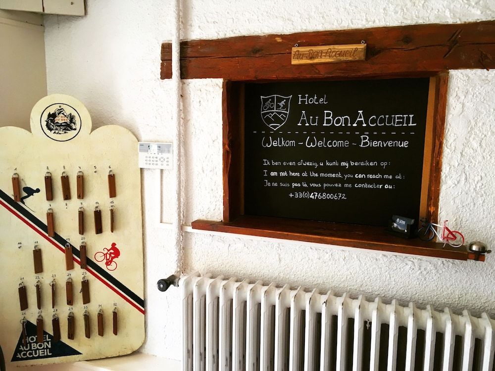 AU BON ACCUEIL 2 AU BON ACCUEIL 2