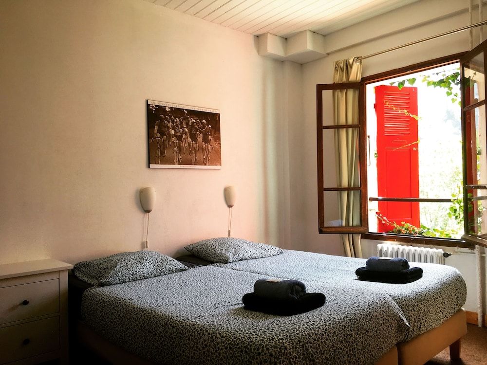 AU BON ACCUEIL 3 AU BON ACCUEIL 3