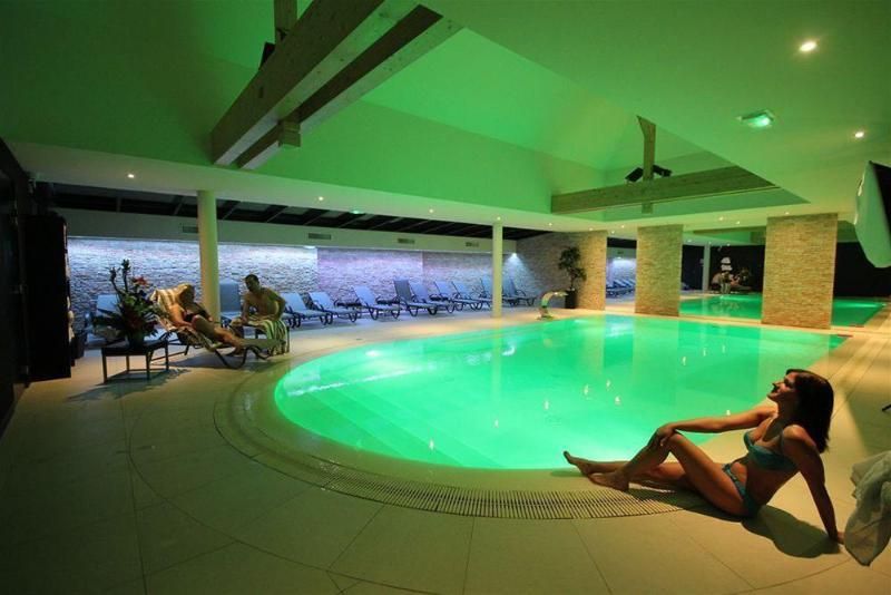 Au Nid de Cigognes 2