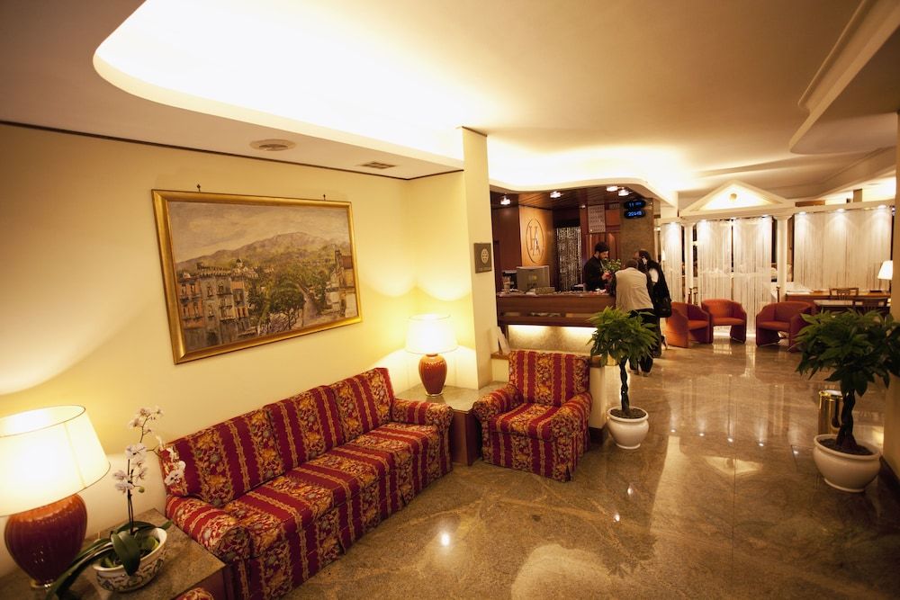 Augustus 2 Augustus 2