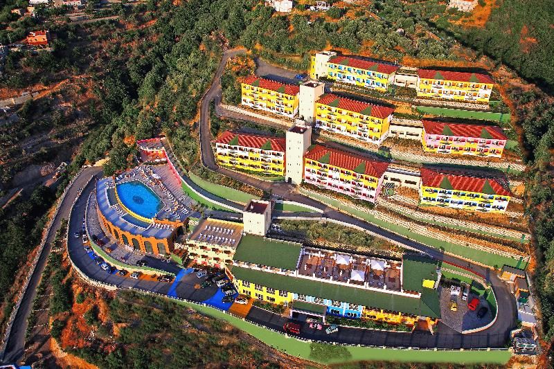 Avalon Sikani Resort 4 estrelas em Gioiosa Marea