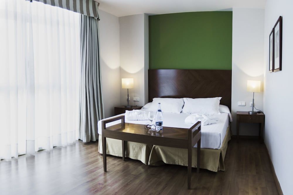 Avenida Hotel Almería 1