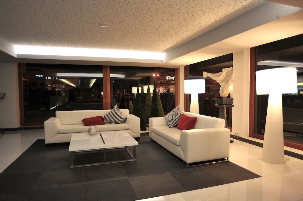 Axis Ofir Beach Resort 3