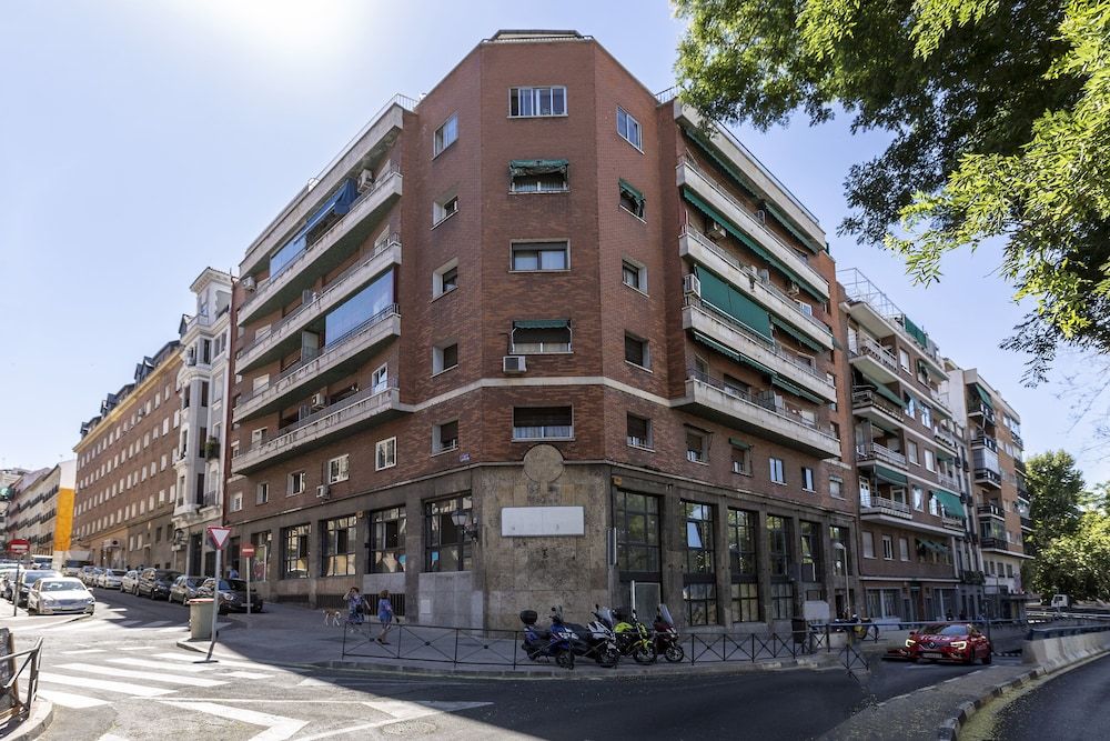 A&B Hostel Príncipe Pío 1