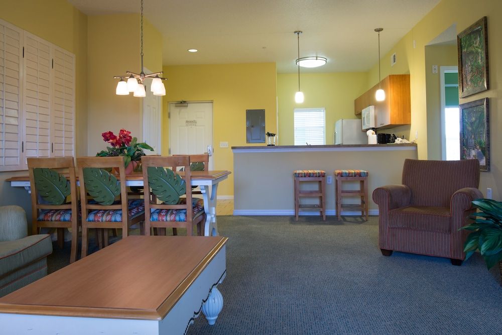 Barefoot Suites 1 Barefoot Suites 1