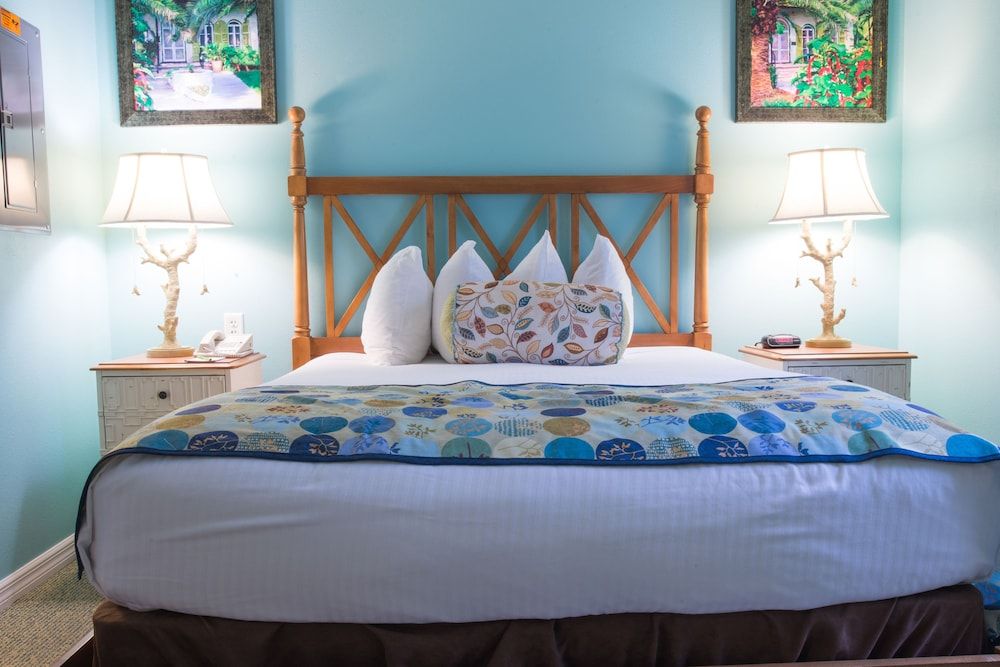 Barefoot Suites 3 Barefoot Suites 3