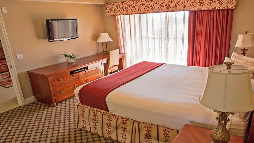 Beautiful Condo Near Universal Studios 1