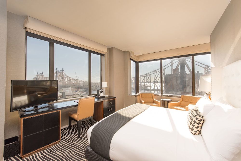 Bentley Hotel 2 Bentley Hotel 2