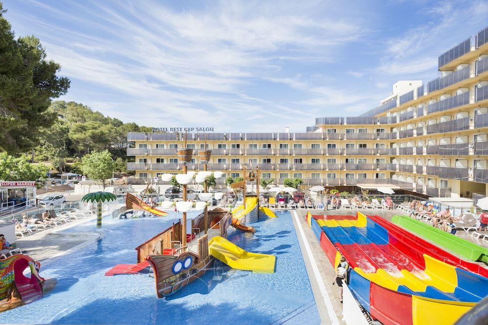 ✨ A 1 minuto da praia, Hotel com escorregas e piscinas em Salou