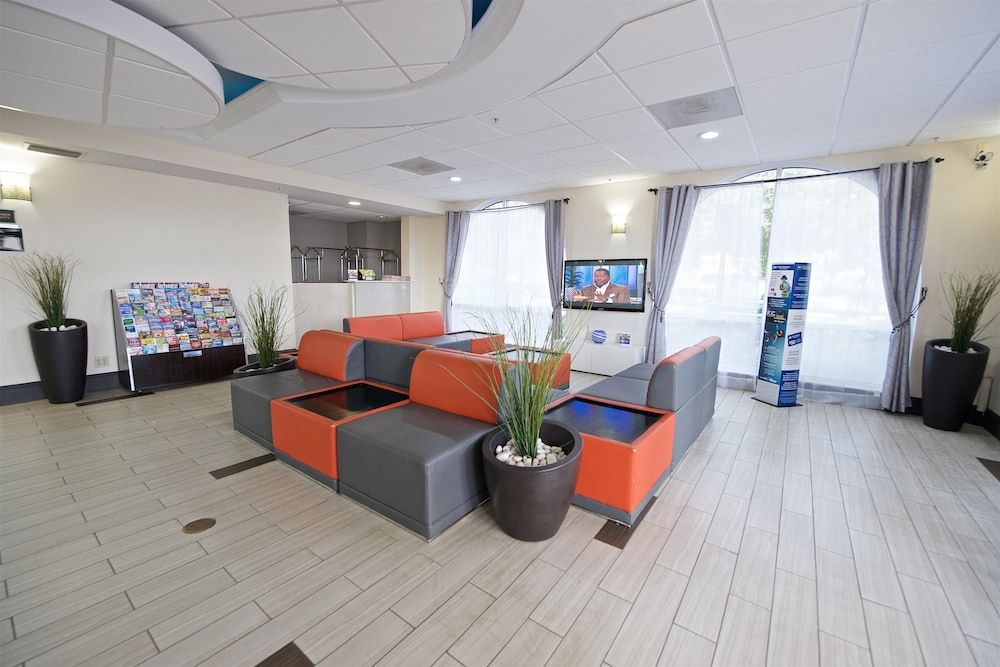 Best Western Airport Inn & Suites 3