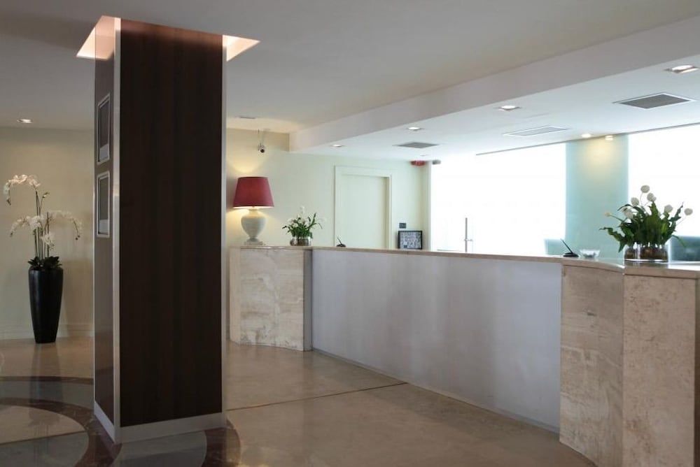 Hotel Roma Tor Vergata 2 Hotel Roma Tor Vergata 2