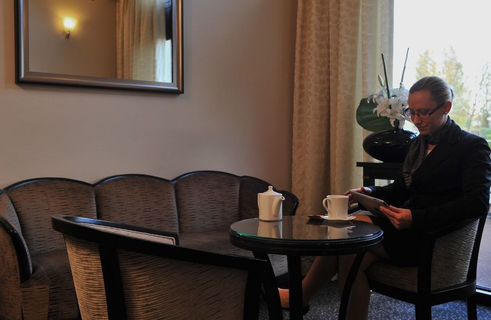 Best Western Maurepas St-Quentin 4 estrelas em Maurepas