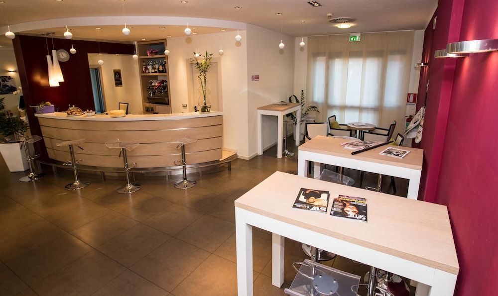 Best Western Palace Inn Hotel 2 Best Western Palace Inn Hotel 2