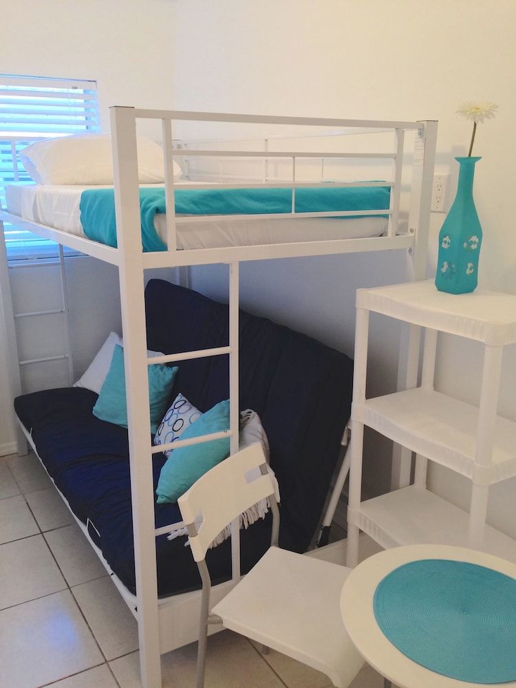 Bikini Hostel, Cafe & Beer Garden 2 Bikini Hostel, Cafe & Beer Garden 2