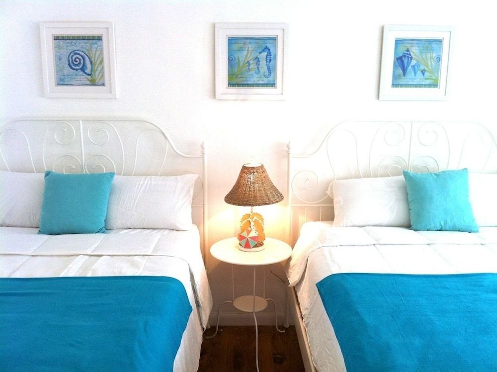 Bikini Lodge 2 Bikini Lodge 2