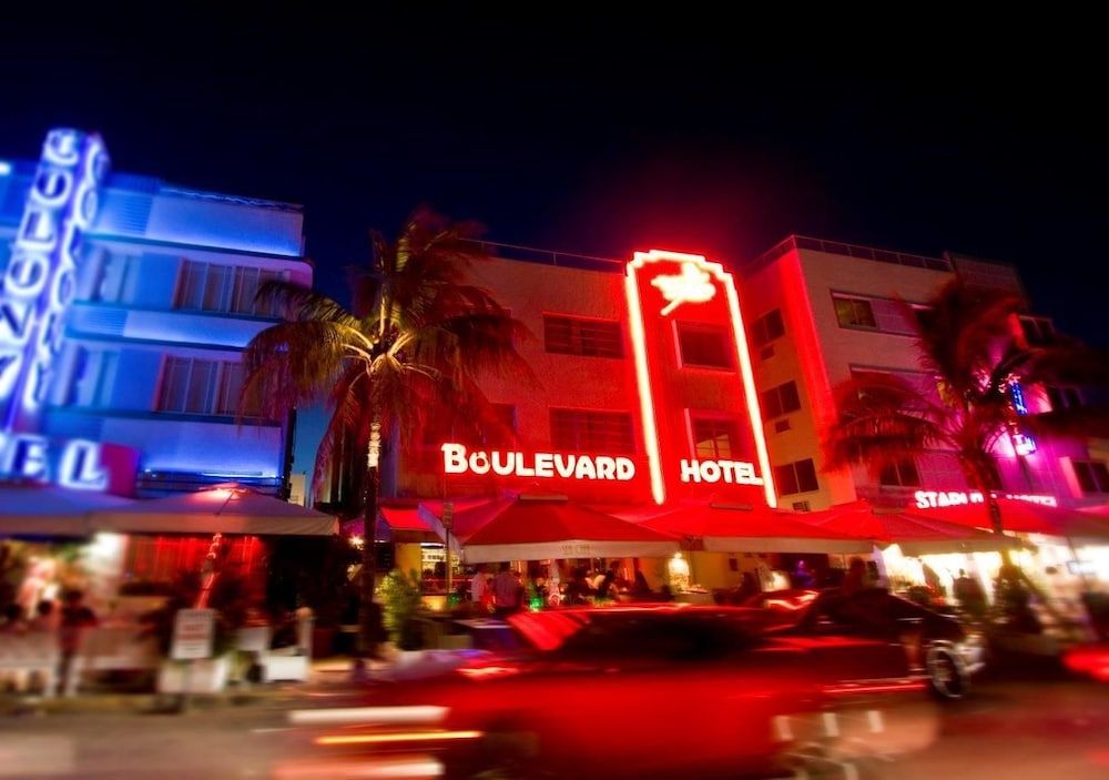 Boulevard Hotel 1