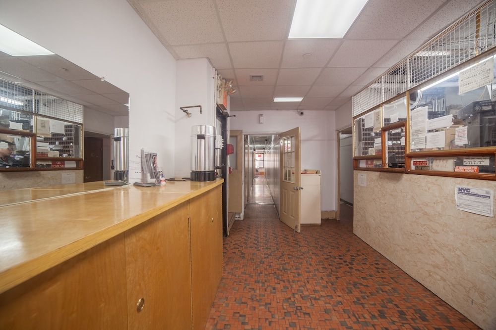 Bowery Grand Hotel 2 Bowery Grand Hotel 2