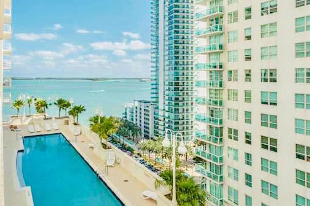 Brickell Suites Miami 1