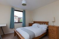 Bright 2BR Flat for 6 Near Morningside W/parking