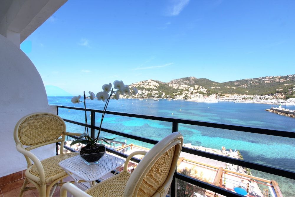 💞¡MALLORCA PARA 2: PRIMERA LÍNEA CON DESAYUNO!🚢🏝️ Desde 4 noches: Ferry con tu coche + Hotel 3 ★ con desayuno | Port d´Andratx 💞¡MALLORCA PARA 2: PRIMERA LÍNEA CON DESAYUNO!🚢🏝️ Desde 4 noches: Ferry con tu coche + Hotel 3 ★ con desayuno | Port d´Andratx