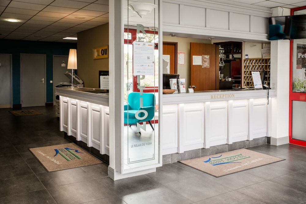 Brit Hotel Au Relais Du Vern 3