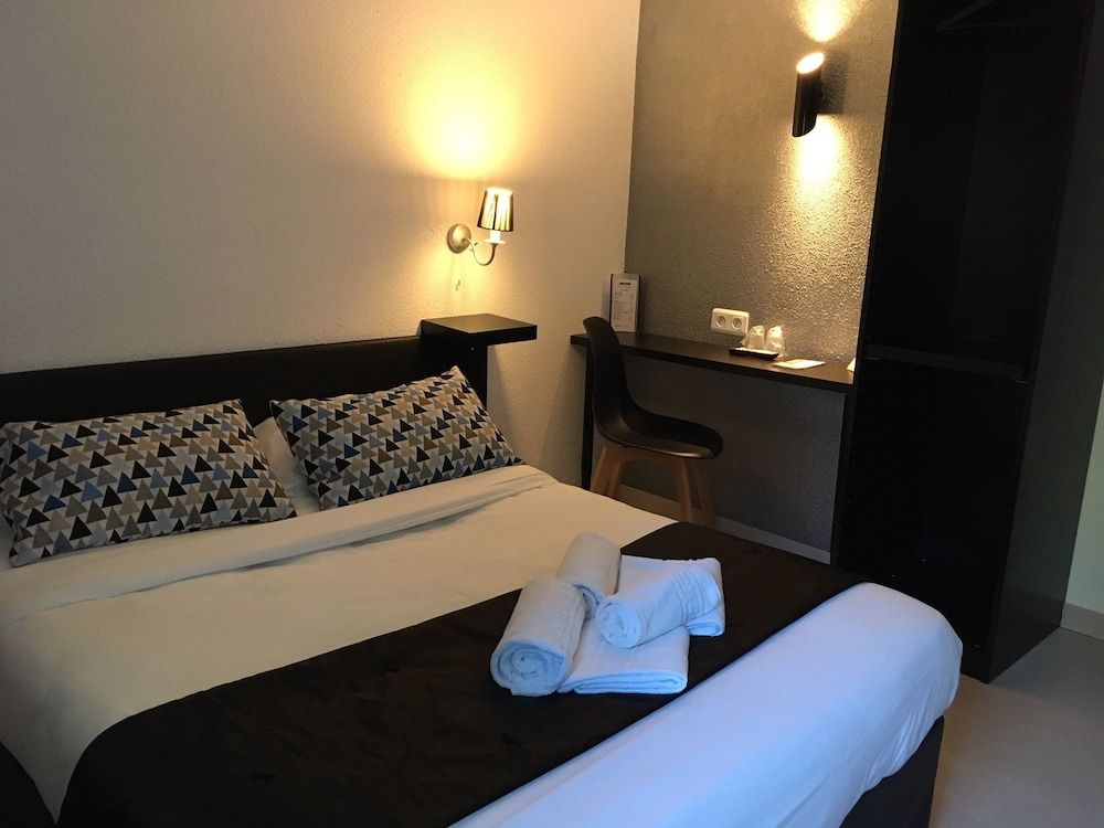 Brit Hotel Salon de Provence 3