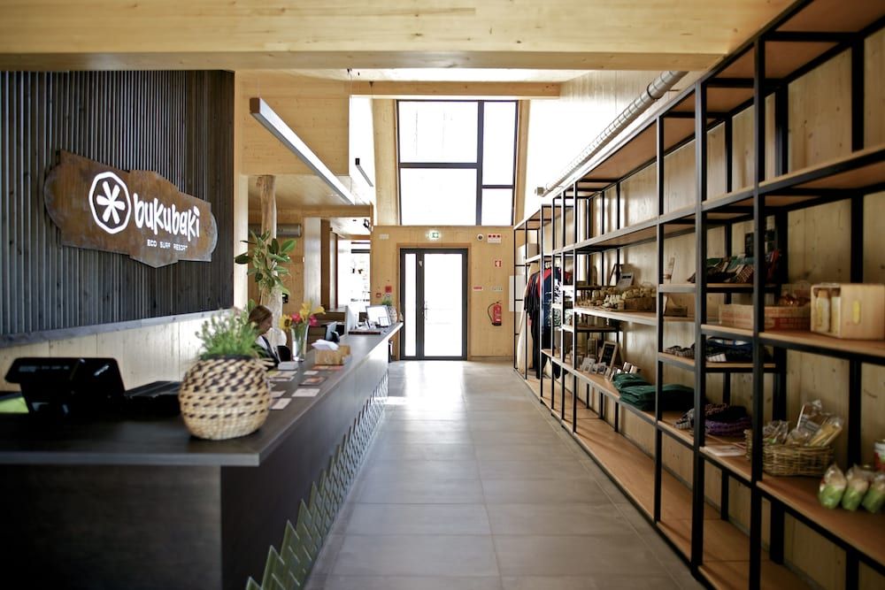 Bukubaki Eco Surf Resort 2