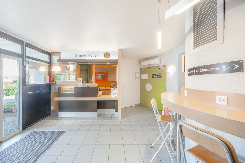 B&B Hôtel Cholet Centre 3