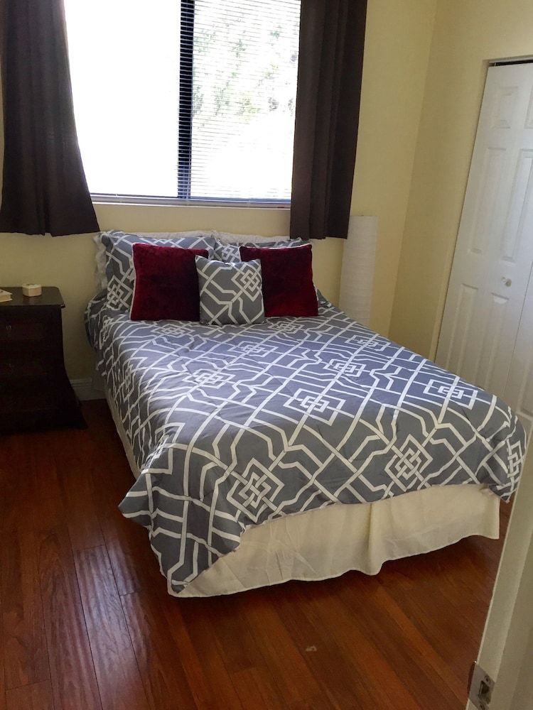 CACHA GARIN ART HOUSE 3 CACHA GARIN ART HOUSE 3