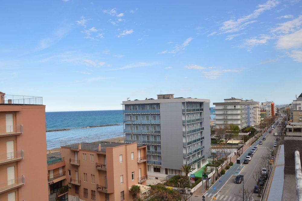 Hotel Caesar 3 étoiles à Pesaro