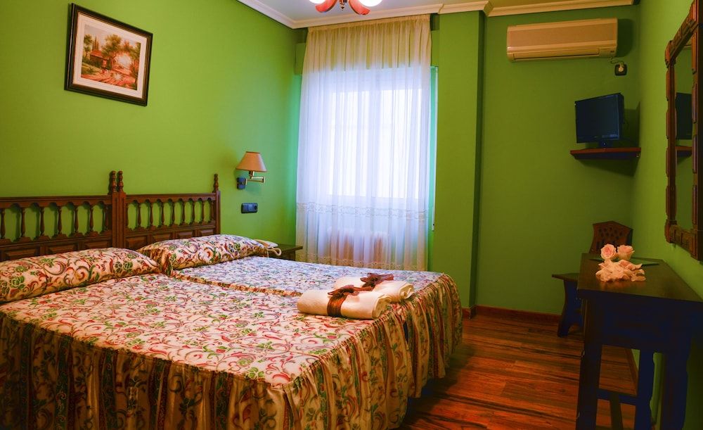 Cafe Bar Hotel Jefi 3