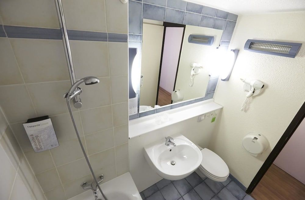 Campanile Fontenay Tresigny 3