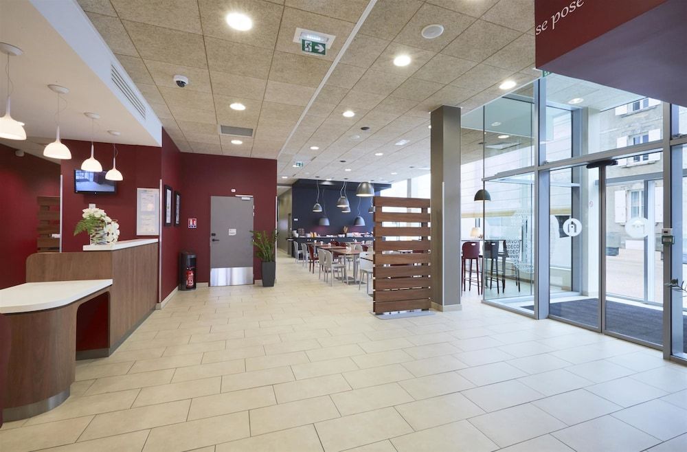 Campanile La Roche Sur Yon Centre - Gare 2