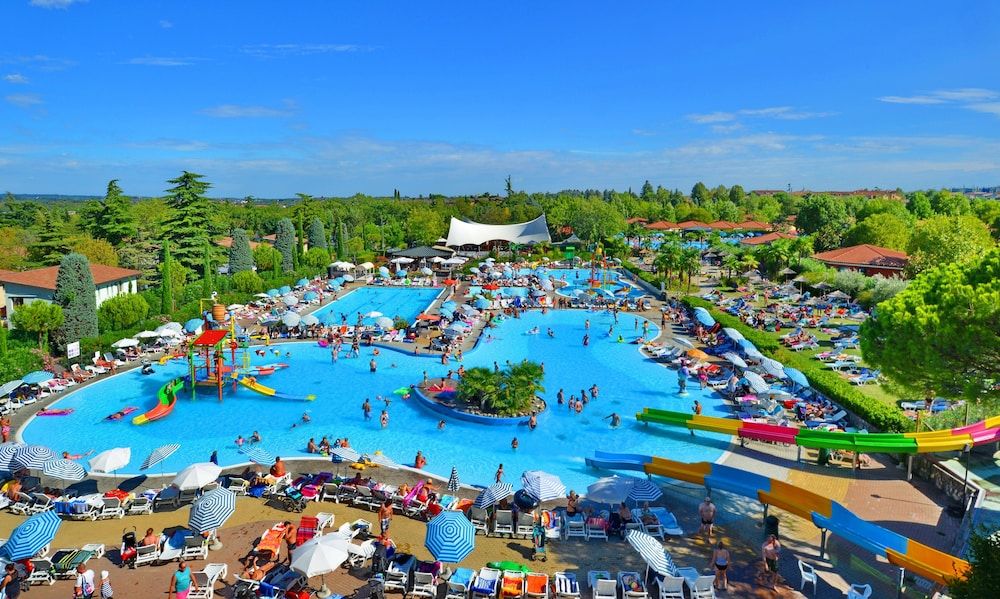 Camping Bella Italia 5 estrellas en Peschiera del Garda