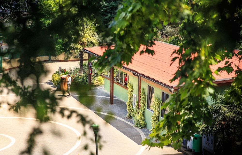 hu Roma Camping In Town 3