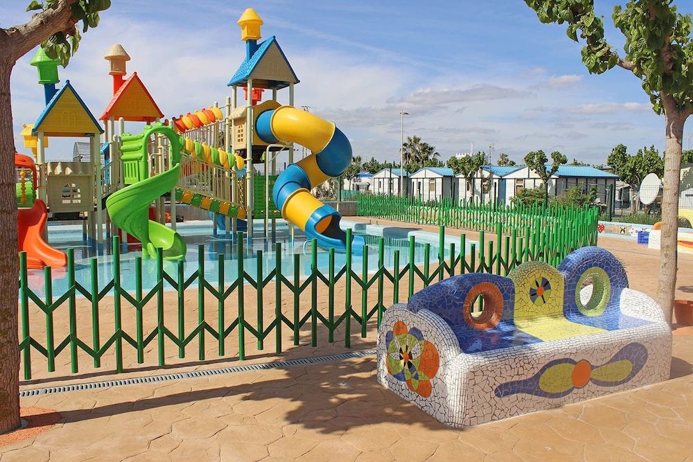 Camping y Bungalows Monmar 1