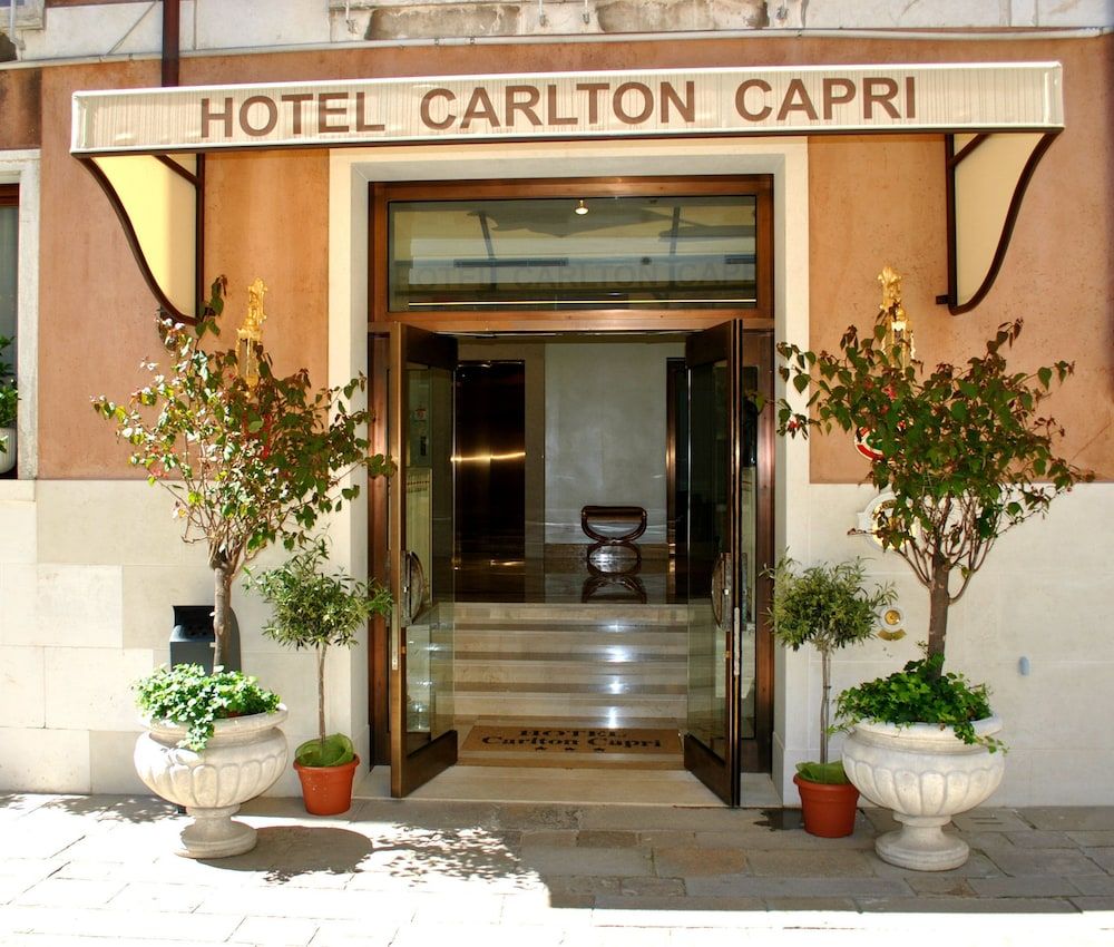 Carlton Capri 1
