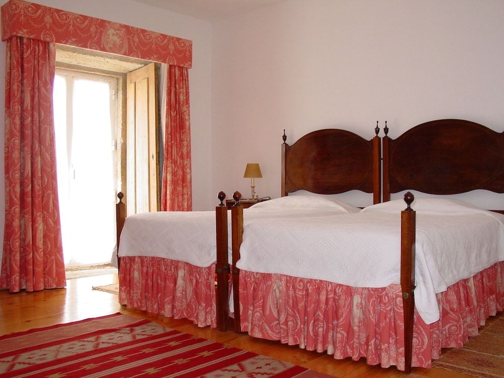 Casa de Vilarinho de S. Romão 2