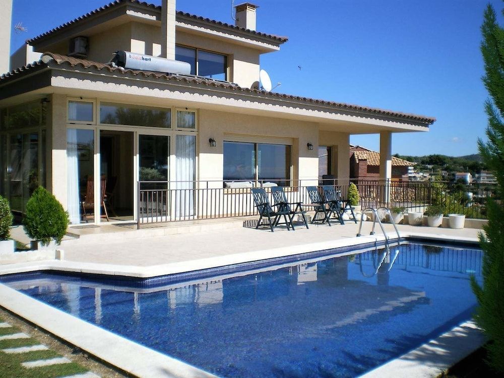 Casa Luna 3 estrelas em Cunit