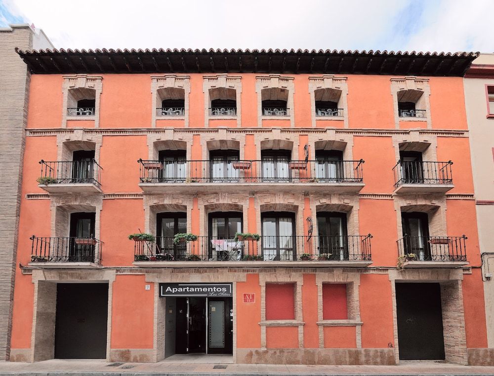 Casa Palacios de los Sitios 1