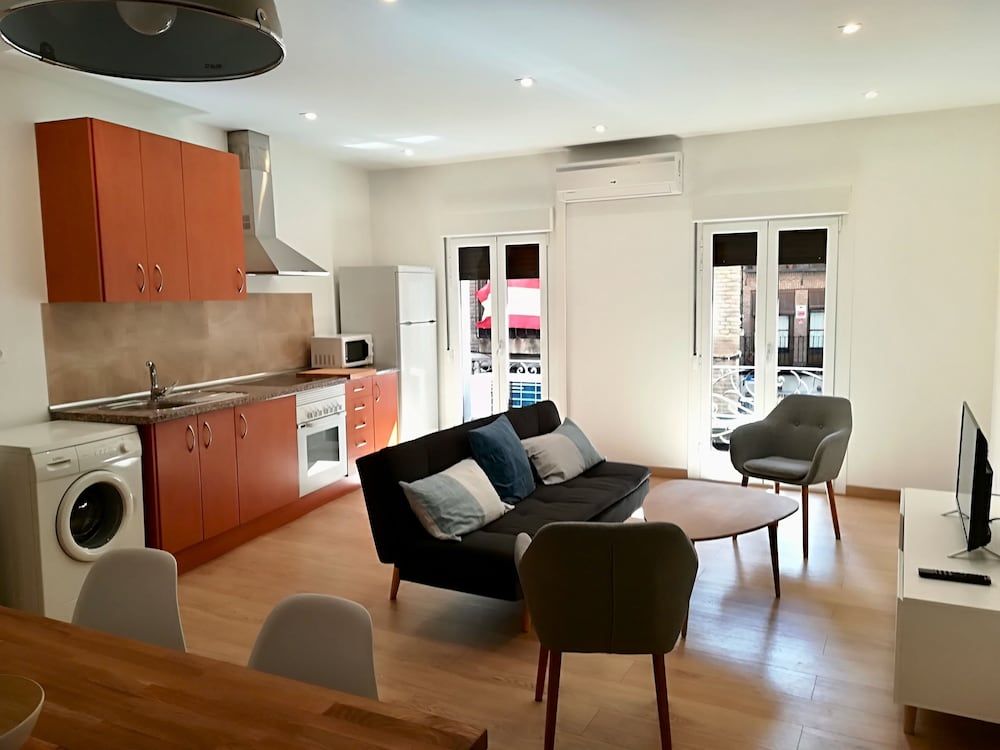 Casón del Comercio 1