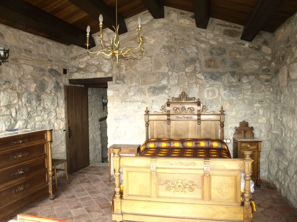 Castell de Llaes 3 Castell de Llaes 3