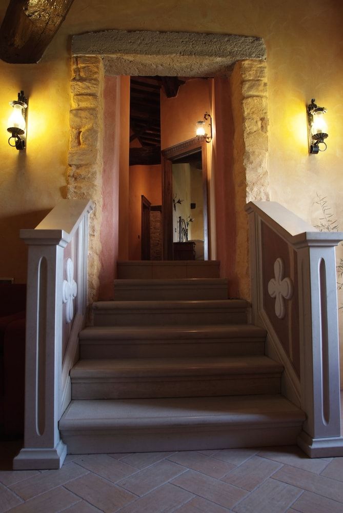 Castello di Giomici 2 Castello di Giomici 2