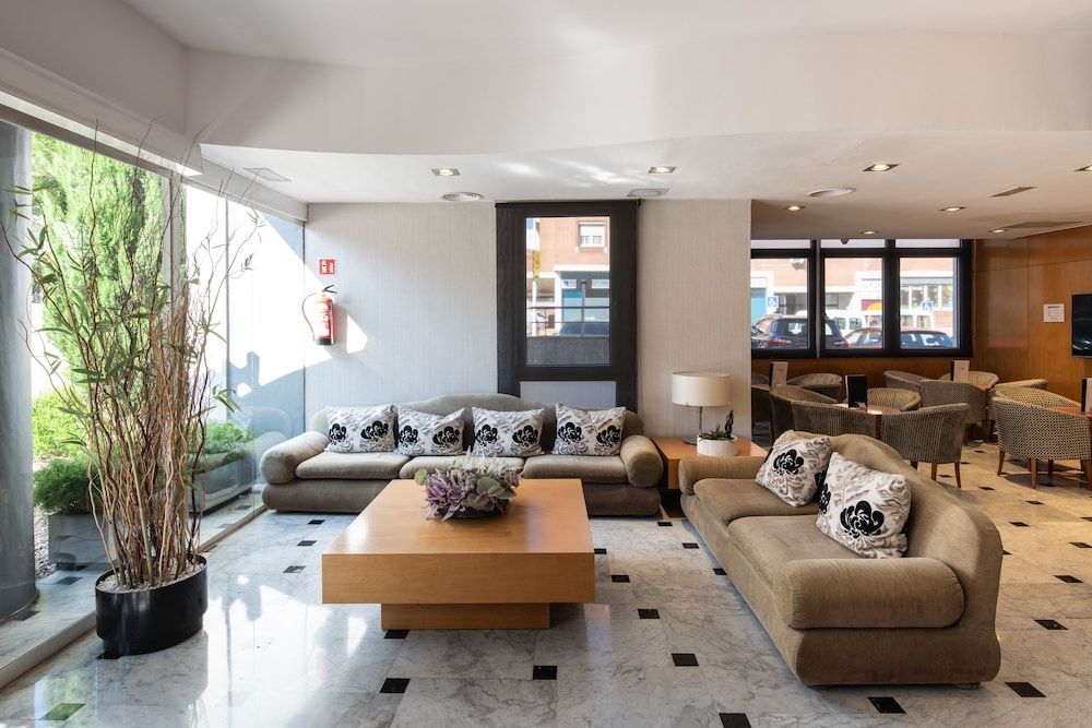 Catalonia Bristol 2 Catalonia Bristol 2