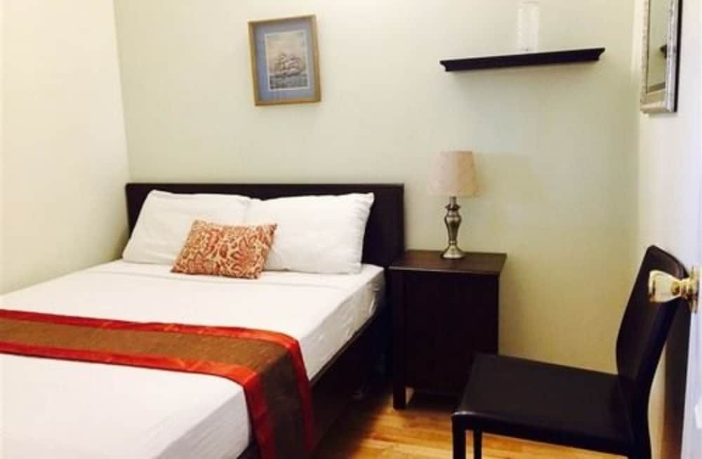 Central Park View Apartment 3