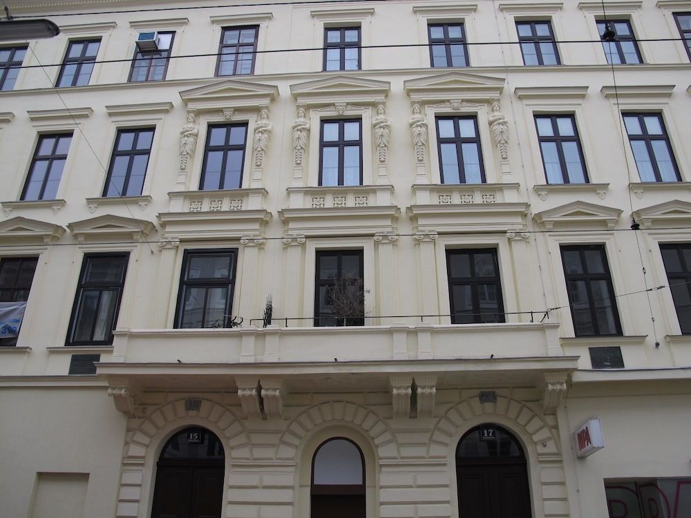 Central Vienna-Living Premium Suite 1
