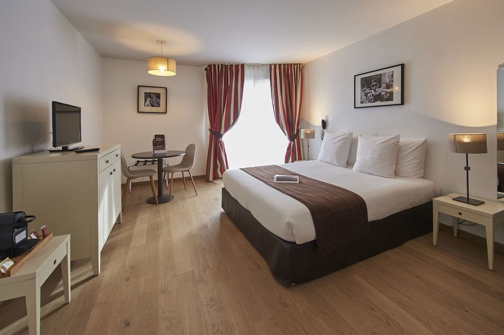 Cerise Chatou 3 estrelas em Courbevoie