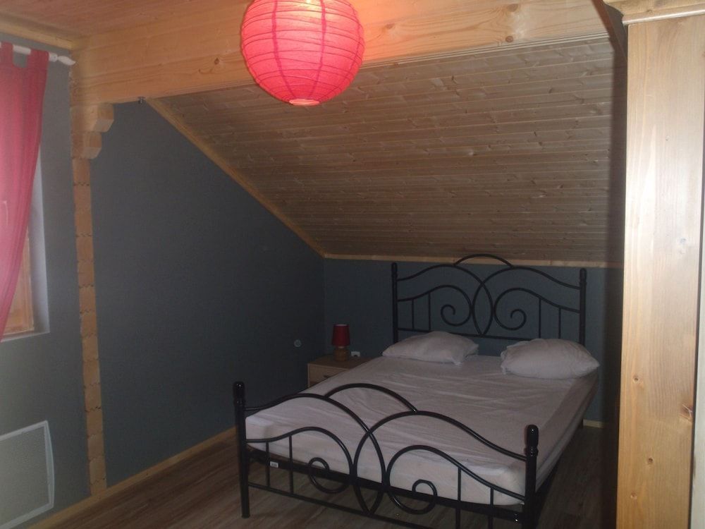 Chalet With 3 Bedrooms in Orlu, With Wonderful Mountain View, Furnished Terrace and Wifi 3