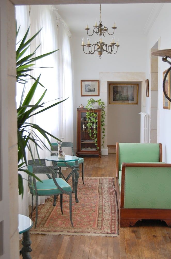 Chateau De Crazannes 2