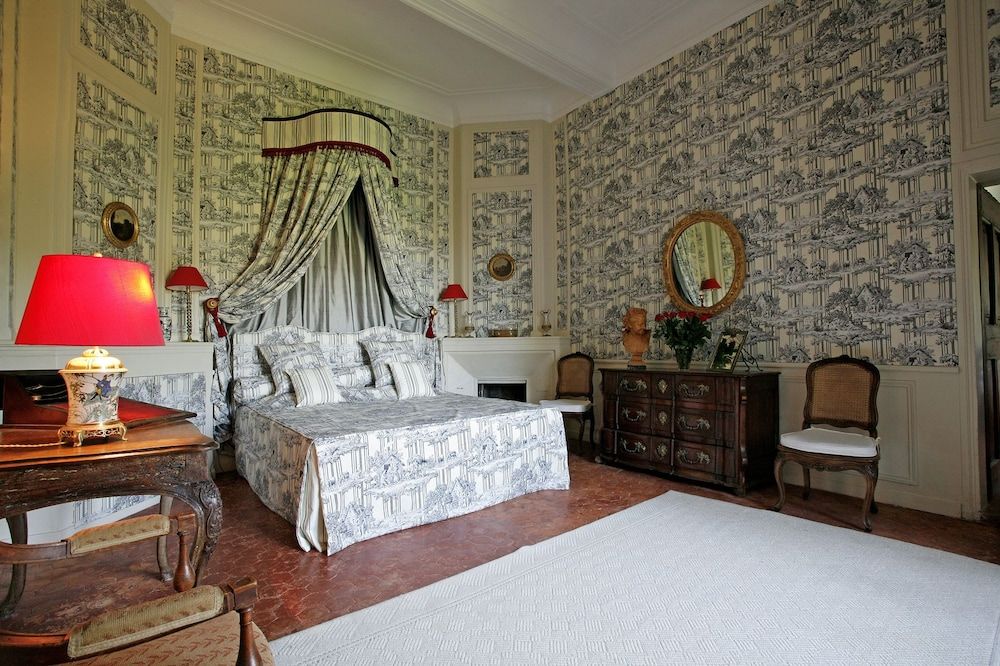 Château de la Barben 3